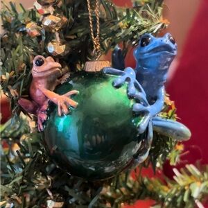 2003 Kitty's Critters Frog Ornaments Looking For Santa” 3" Holiday w/Box